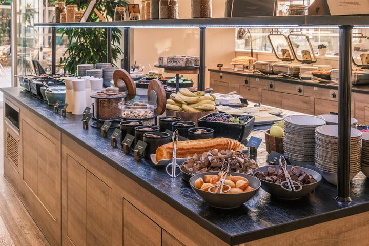 Breakfast/Coffee Service 114 of 167