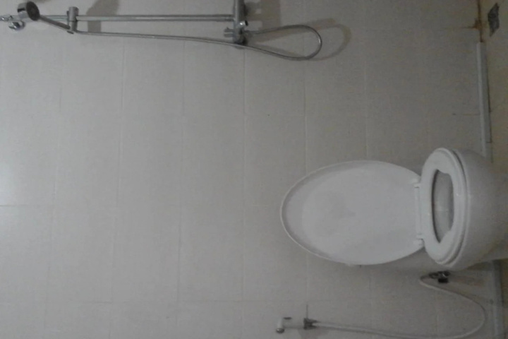 Room 7 of 14