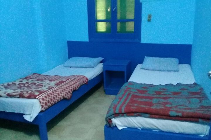 Room 11 of 22