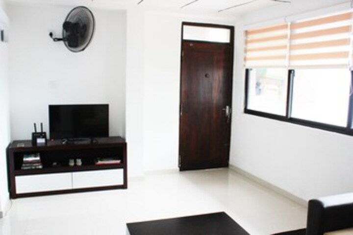 Room 5 of 13