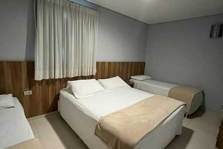 Room 10 of 40