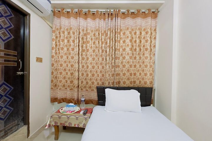 Room 20 of 29