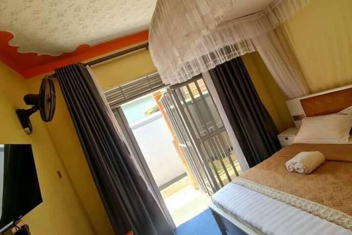 Room 7 of 22