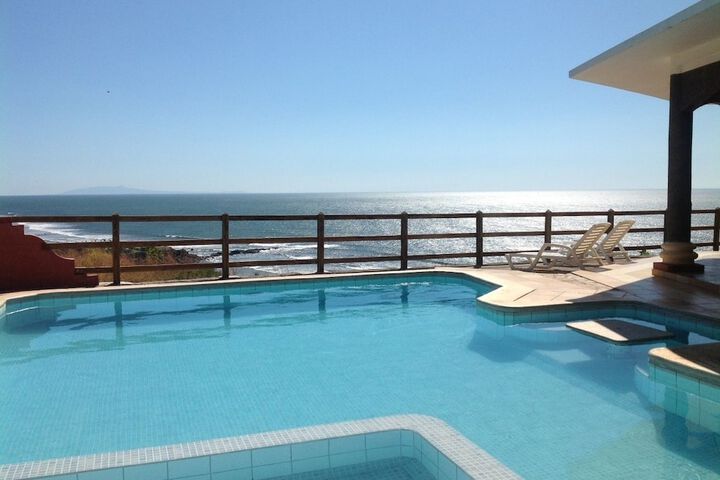 Hotel with Pool