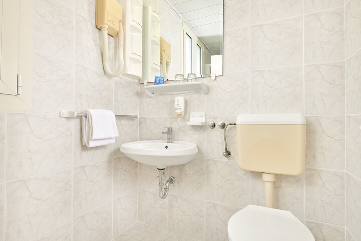 Clean Restrooms