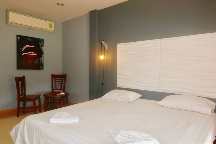 Room 30 of 170