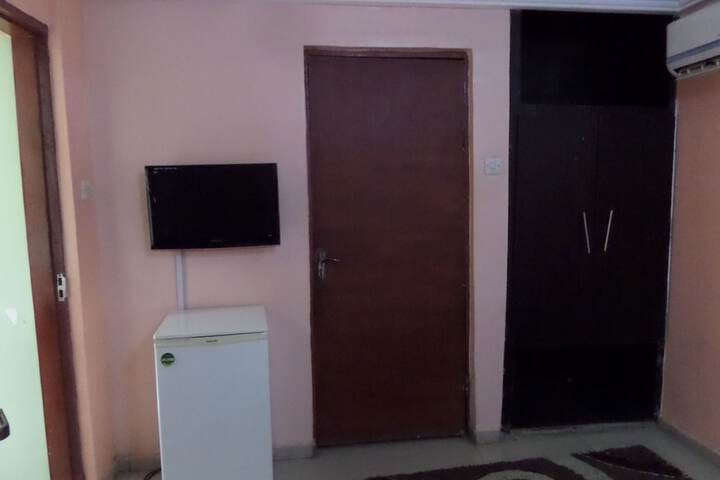 Room 19 of 33