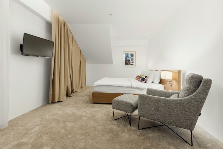 Room 21 of 150
