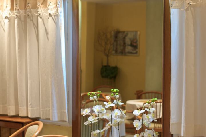 Dining 14 of 26