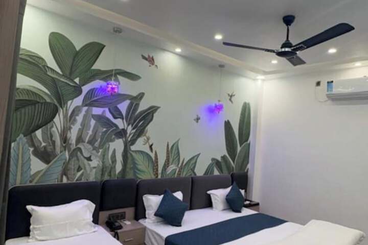 Room 16 of 29