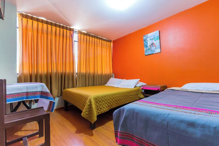 Room 6 of 13