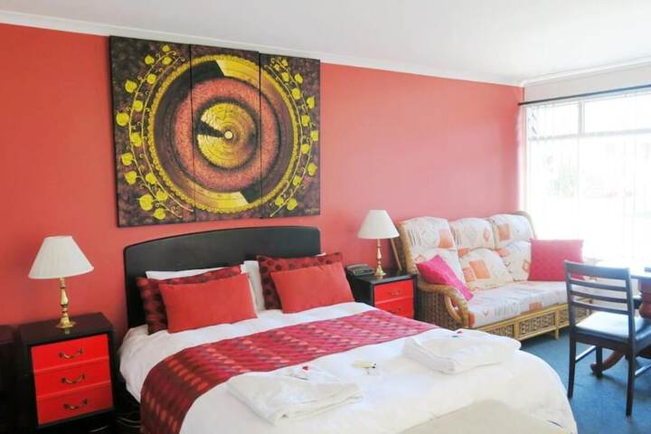 Room 1 of 9