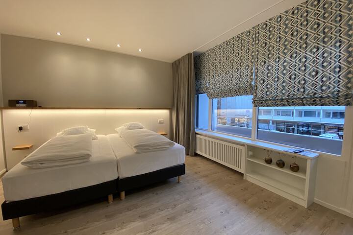 Room 34 of 99