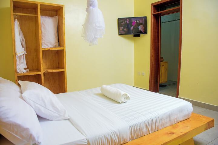 Room 19 of 53