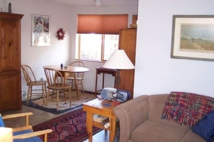 Room 8 of 25