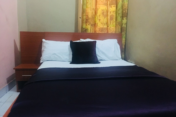 Room 27 of 30
