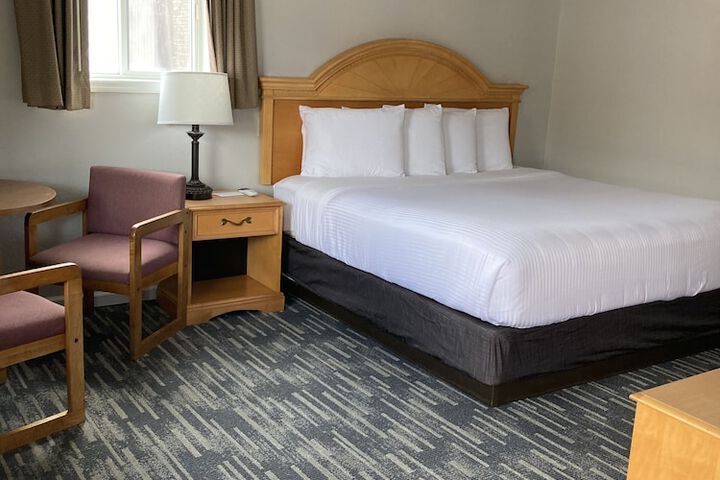 Room 5 of 61