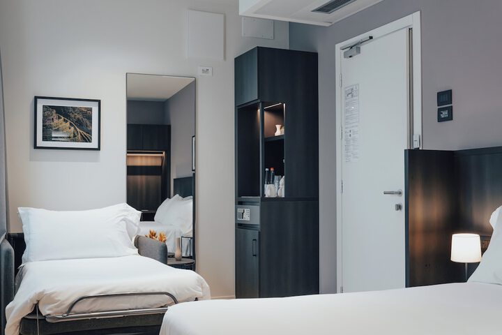 Room 69 of 106