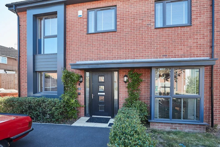 Host Stay Greenfinch Road