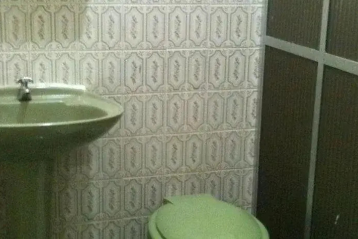Room 5 of 13