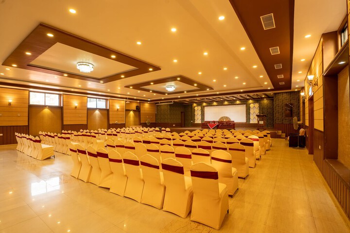 Ballroom/Hall 47 of 58