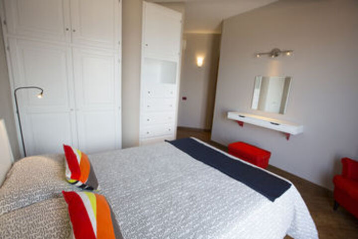 Room 16 of 37