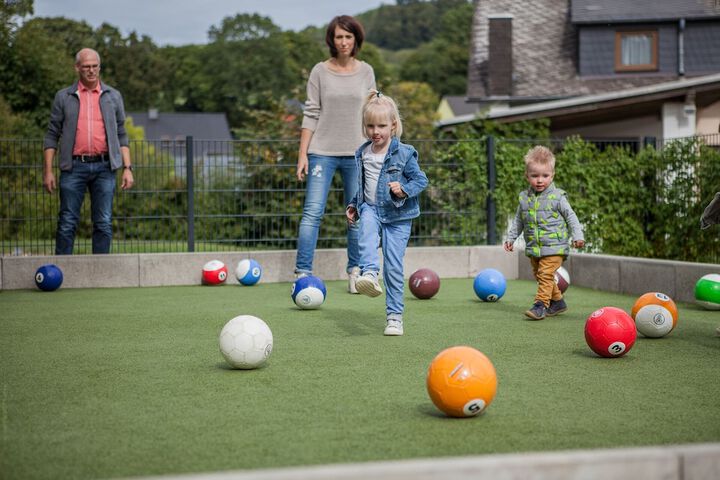 Childrens Activities 73 of 120