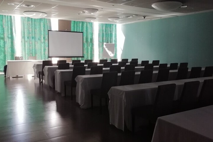 Business Center 86 of 93