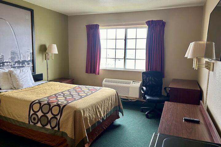 Standard Room, King or Two Doubles (3 of 8)