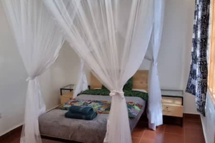 Room 4 of 15