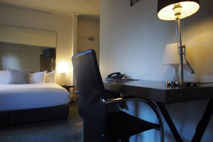 Room 15 of 42