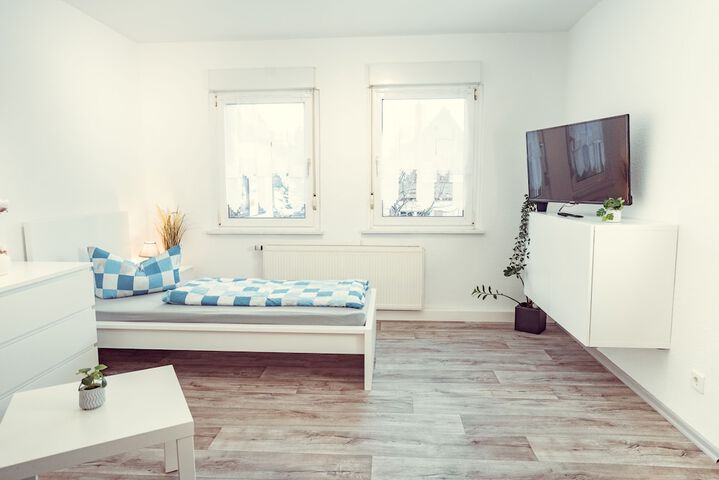 Room 9 of 38