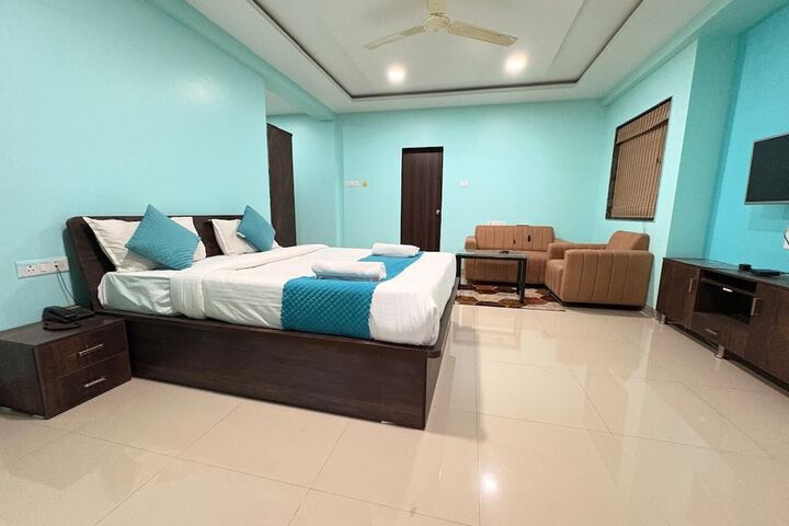 Room 19 of 38
