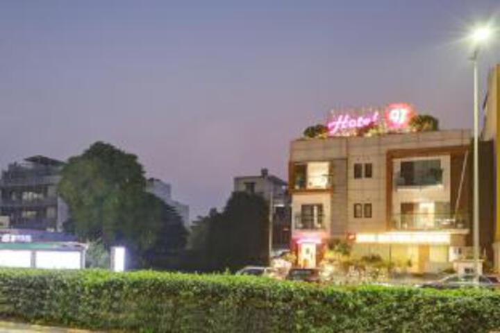 Hotel 17 of 23