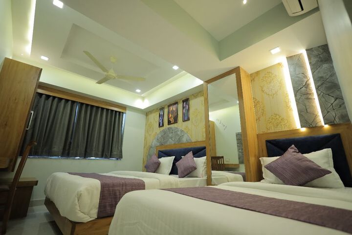 Room 4 of 14