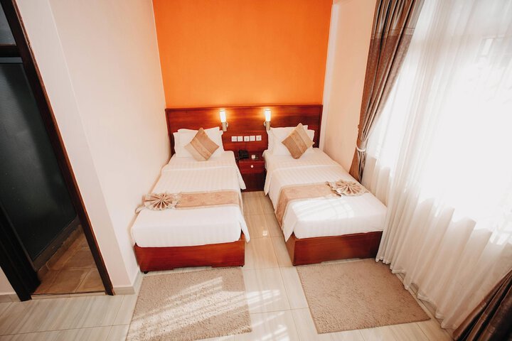 Room 14 of 39
