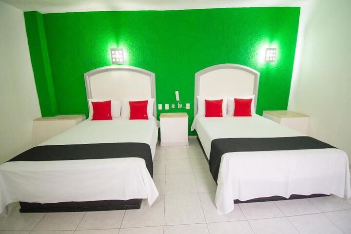 Room 8 of 28