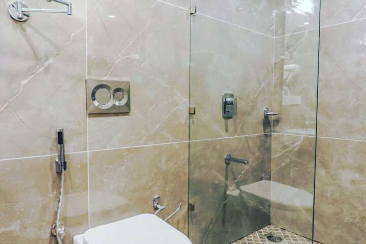 Room 16 of 20