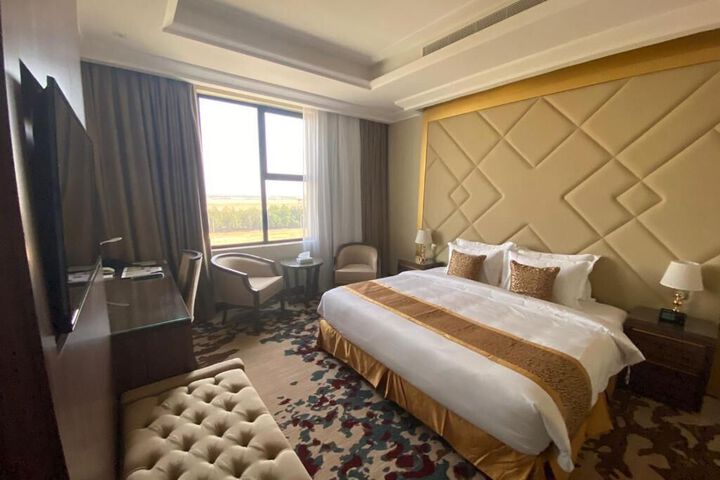 Room 19 of 28