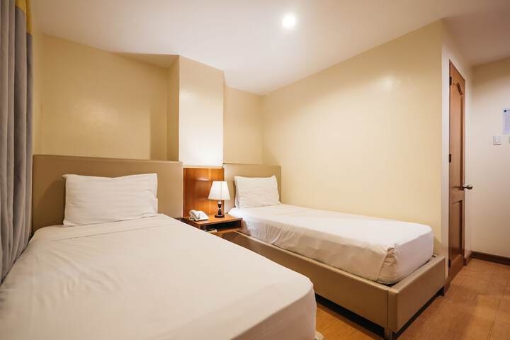 Room 30 of 51