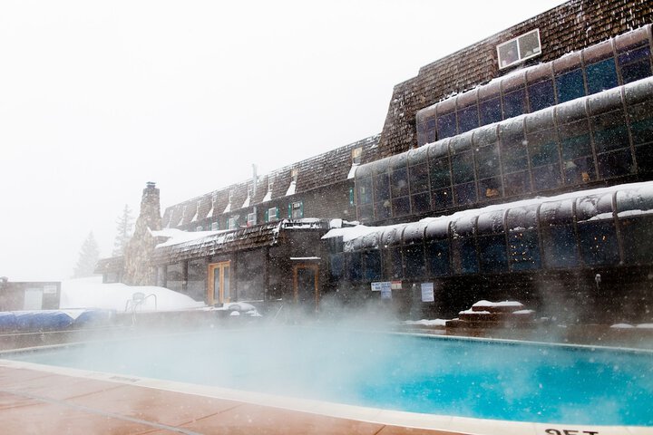 Pool Hotel