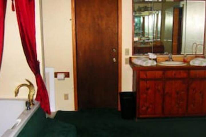 The Cascade Lodge Holiday home 12 BestStayz.1 in Wolf Creek, OR