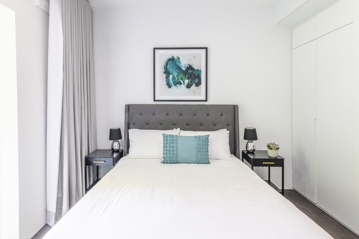 Room 7 of 37