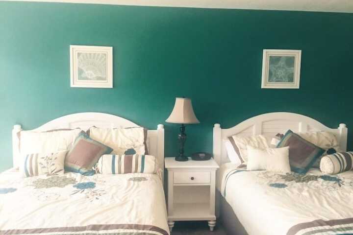 Room 5 of 33