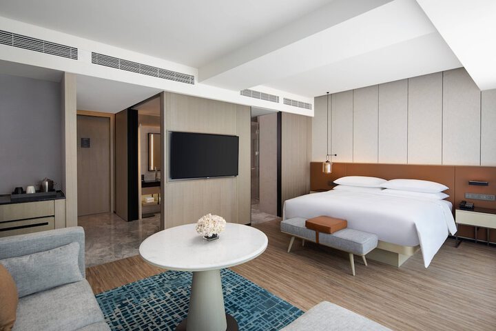 Room 15 of 43