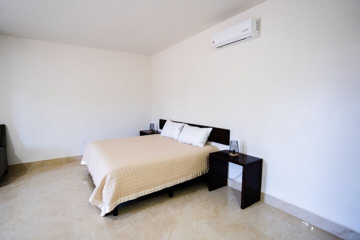 Room 56 of 211