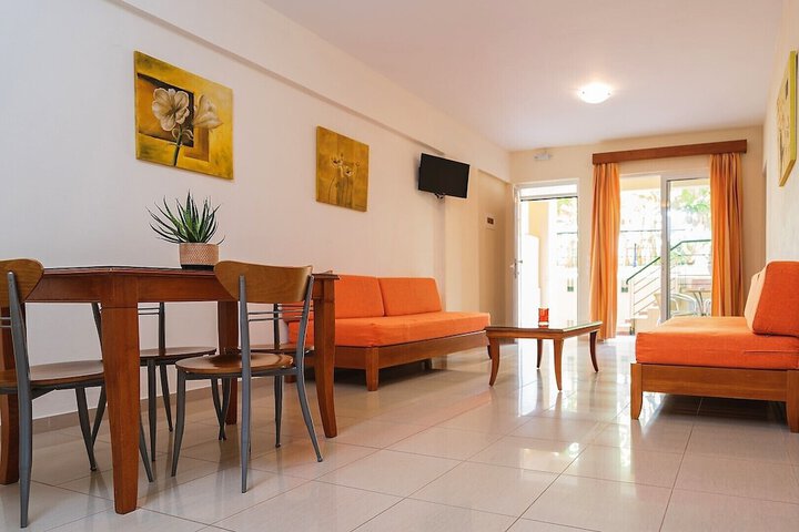 Room 15 of 63