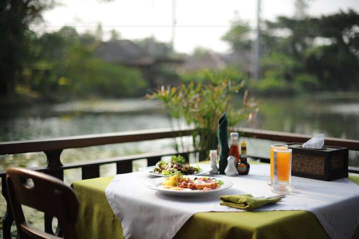 Dining 68 of 79