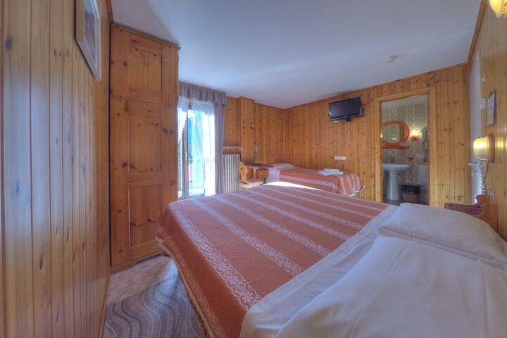 Room 36 of 63
