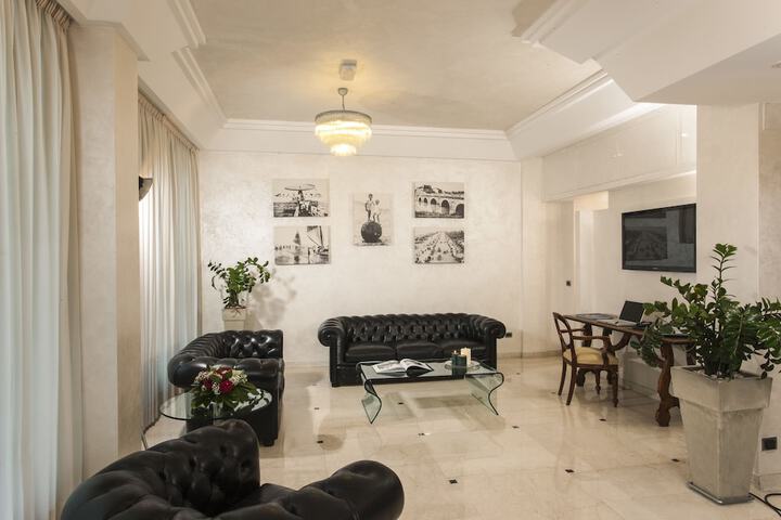 Hotel 2 of 48